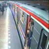 Rvačka v metru - snímek z kamery DPP