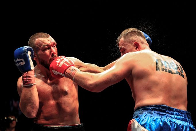 Den rváčů v Plzni - Pavel Šour vs. Václav Pejsar (box, těžká váha)