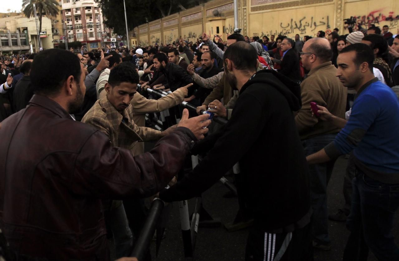 egypt - protesty - mursí - ústava