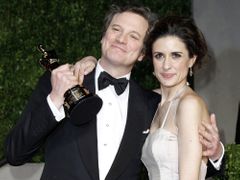 A na závěr: (koktavý) král letošních Oscarů Colin Firth s manželkou Livii Giuggioli na pooscarovém večírku