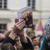 Dalajlama v Praze - přivítání na Hradčanském náměstí
