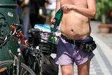 Nejen cyklisté, ale všichni, kdo dnes mají zvýšenou tělesnou aktivitu, by měli dodržovat důsledněji než jindy pitný režim.