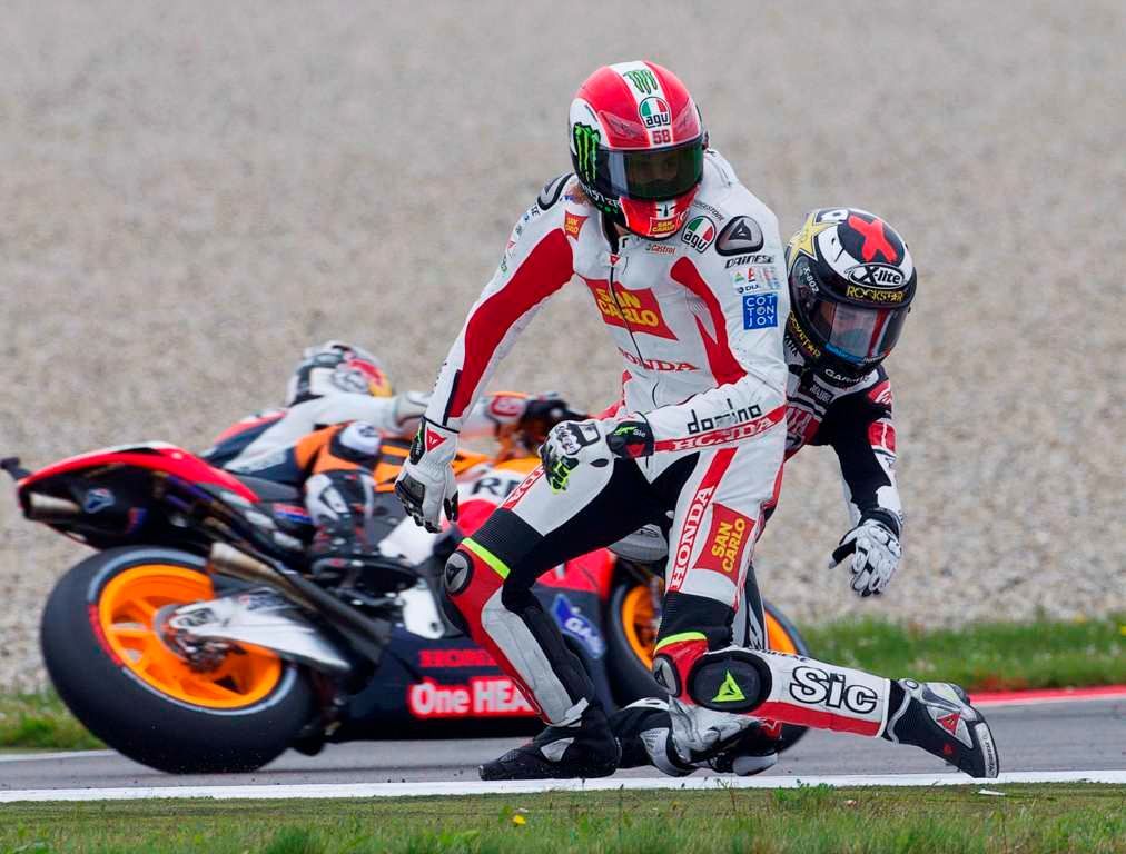 Reuters fotky roku 2011: Simoncelli a Lorenzo