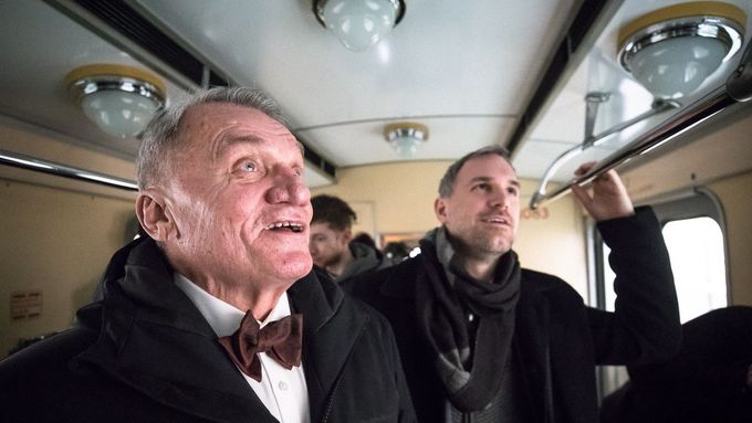 Foto: Svoboda i Hřib se projeli sovětským metrem. Vyjelo k výročí Nuselského mostu