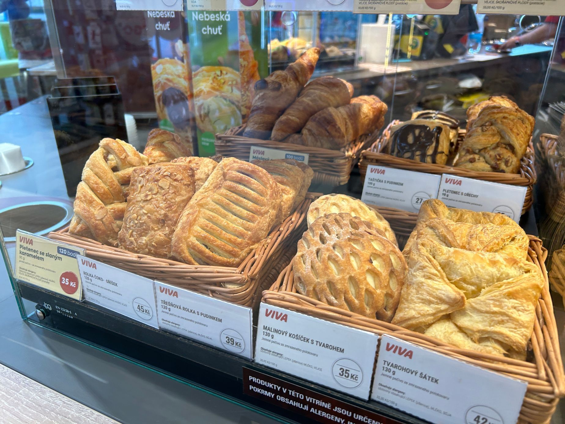 čerpací stanice, občerstvení, párek v rohlíku, fast food