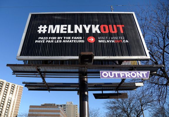 Billboard, kterým část fanoušků Ottawy "vyhazuje" majitele klubu Melnyka.