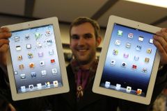 Microsoft vykupuje iPady. Nabízí za ně dárkové poukazy