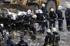 Tragédie v Rize: Hasiči nemohou pracovat, hrozí zřícení