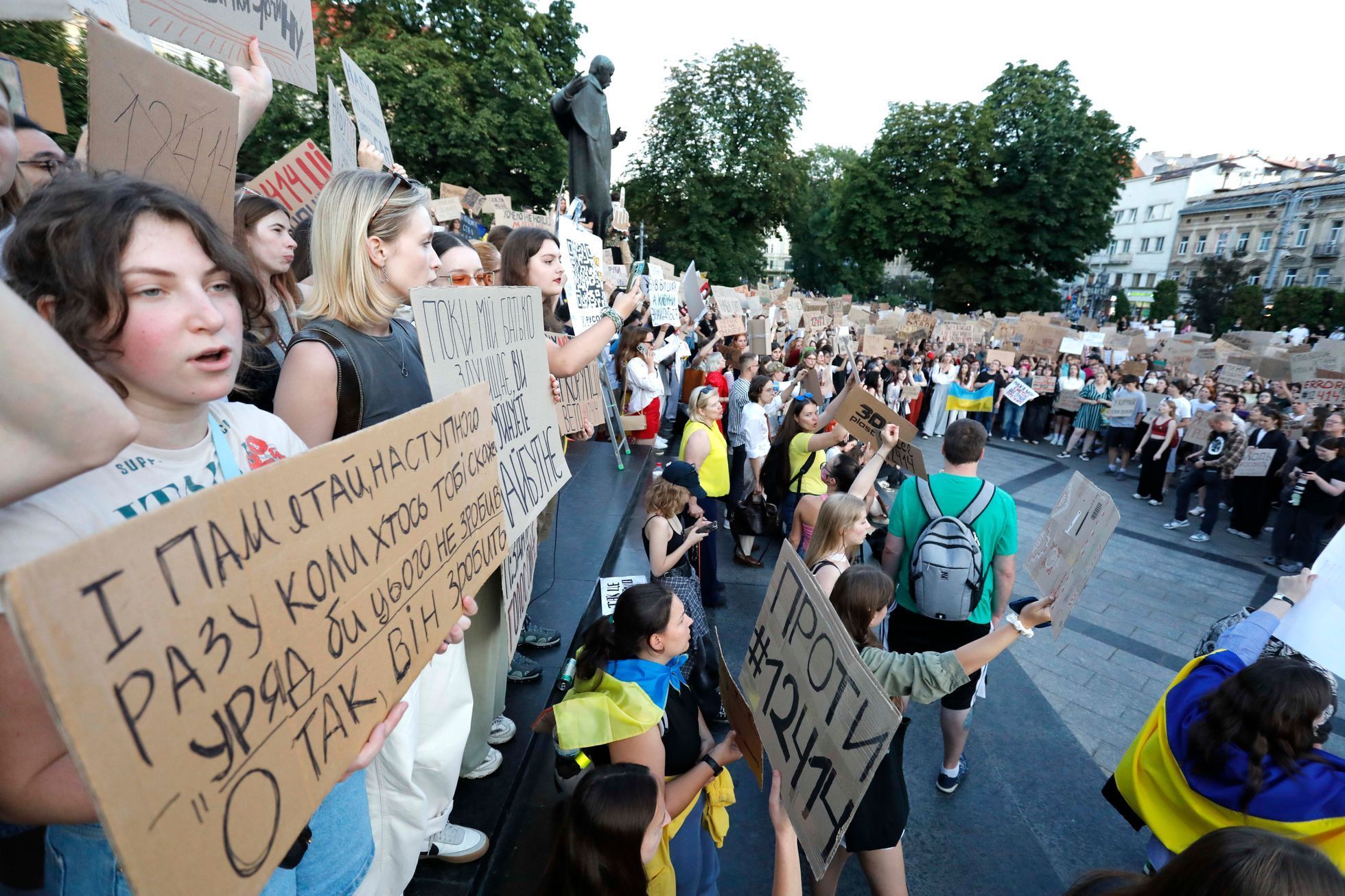 Ukrajina, protest, zákon, Zelenský
