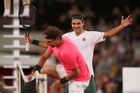 Bezmála 52 tisíc lidí na tenise. Federer v jihoafrické exhibici porazil Nadala