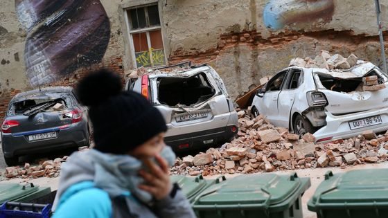 Foto: Záhřeb zasáhlo nejsilnější zemětřesení za 140 let. Tisíce lidí vyběhly do ulic