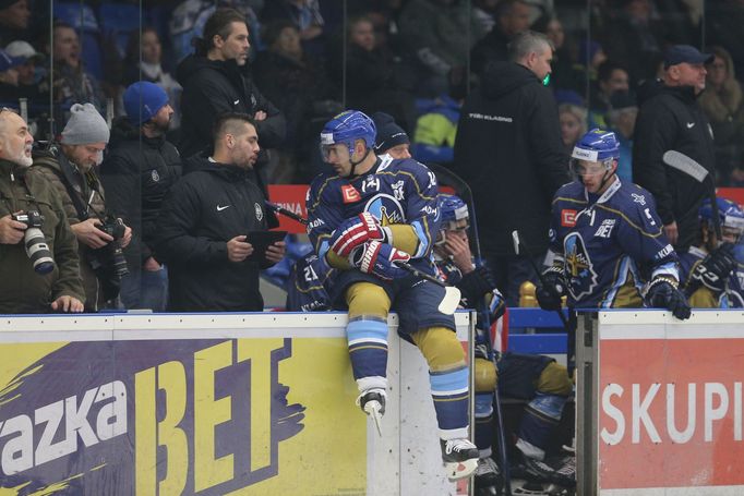 Návrat Tomáše Plekance do Kladna v zápase Chance ligy s Litoměřicemi.. Na střídačce stál i Jaromír Jágr