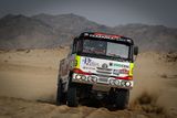 Kazarka a dnes už 63letý navigátor Kalina nechyběli na Dakaru Classic ani letos. Ve své kategorii kamionů si v barvách týmu Buggyra dojeli pro třetí místo.