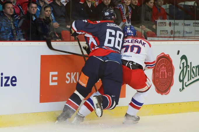 EHCh, ČR - Slovensko: Radek Smoleňák (70) - Milan Jurčina (68)