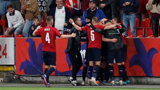 Češi slaví gól v zápase Ligy národů Česko - Švýcarsko