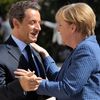 Francouzský prezident Nicolas Sarkozy při vítání německé kancléřky Angely Merkelové