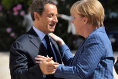 Schůzka Merkelová-Sarkozy strach z krize neztišila