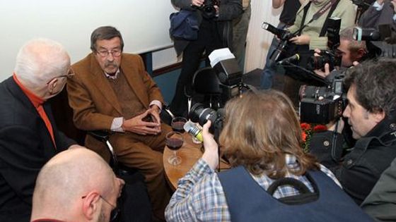 Günter Grass peeled the onion in Prague