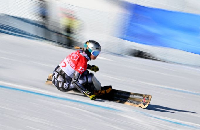 Ester Ledecká v kvalifikaci paralelního obřího slalomu.