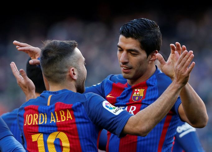 Luís Suárez a Jordi Alba