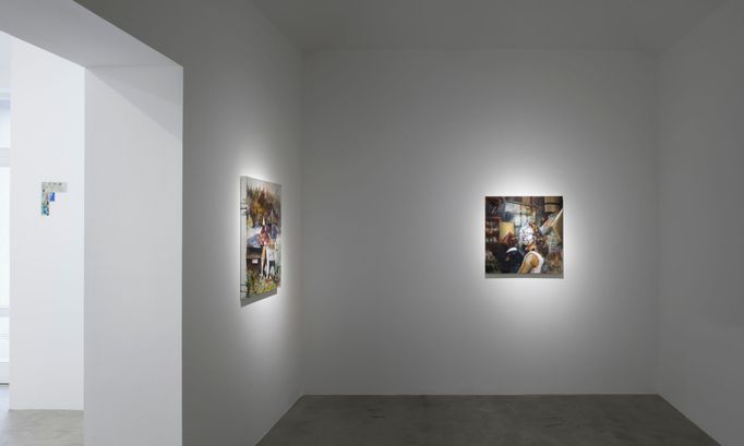 Vpravo je obraz Vyrušení z roku 2023.