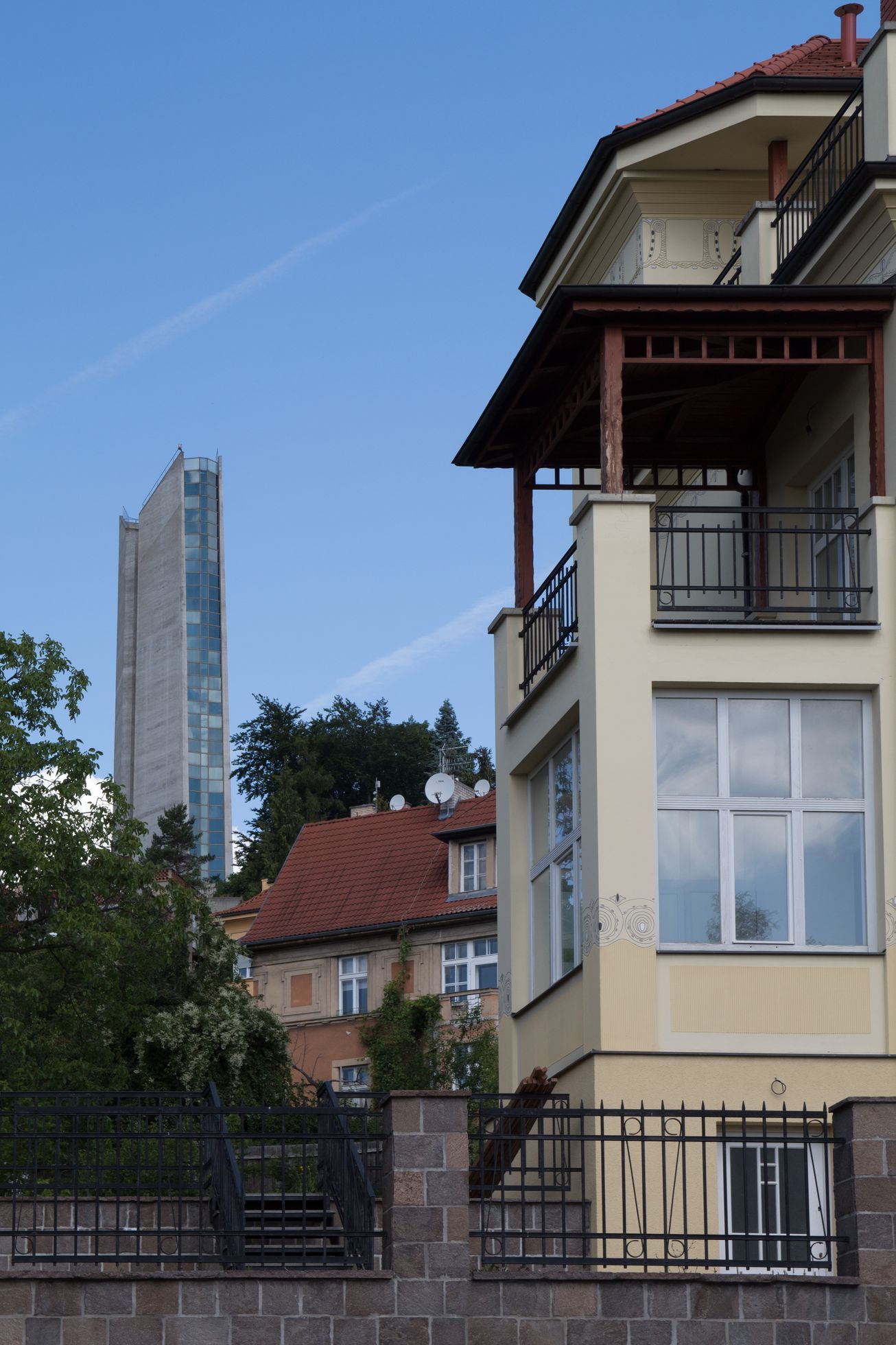 Prázdné pražské vily