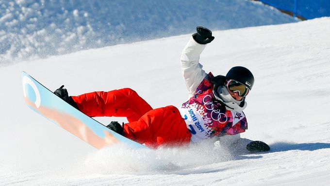 Olympiádu v Soči rozehráli snowboardisté ve slopestylu. Na obávané trati jezdci padali, ale i předváděli pohledné triky. Podívejte se v naší galerii.