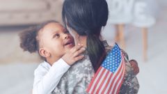 Vojačka US Army s dítětem ilu