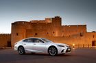 Ze zapomnění zpět mezi smetánku. Víme, co si nový Lexus LS připravil pro bohaté cestující