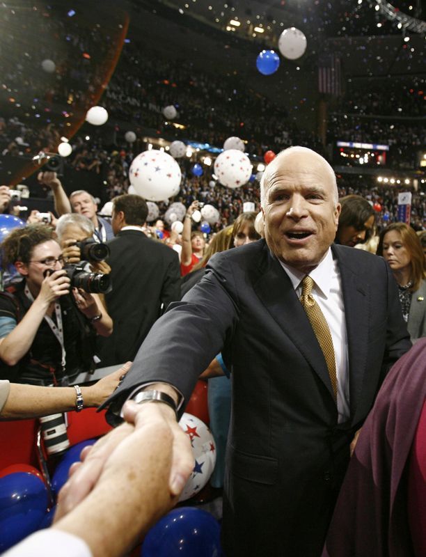 McCain přijal nominaci na prezidenta