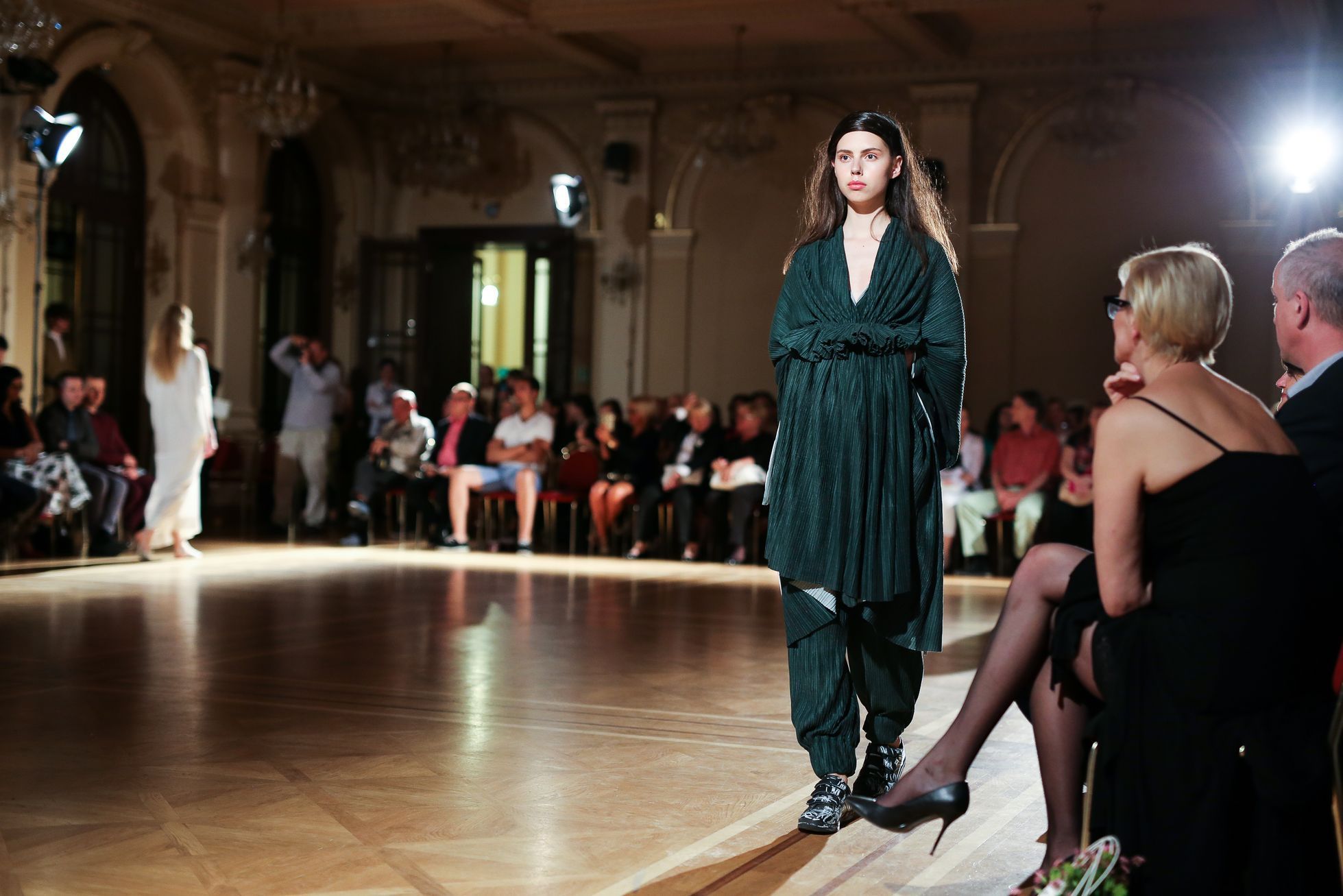 Ostrov Tiché krásy, charitativní módní přehlídka na podporu neslyšících