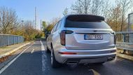 Cadillac XT6 se do EU oficiálně nedováží, na některých trzích, například v Německu, to značka zkouší s elektromobilem.