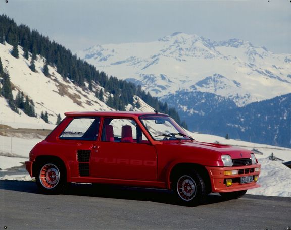 Nekompromisní Renault 5 Turbo s pohonem zadních kol.