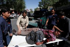 Nejkrvavější teroristický útok v historii Afghánistánu. V Kábulu minulý týden zemřelo přes 150 lidí