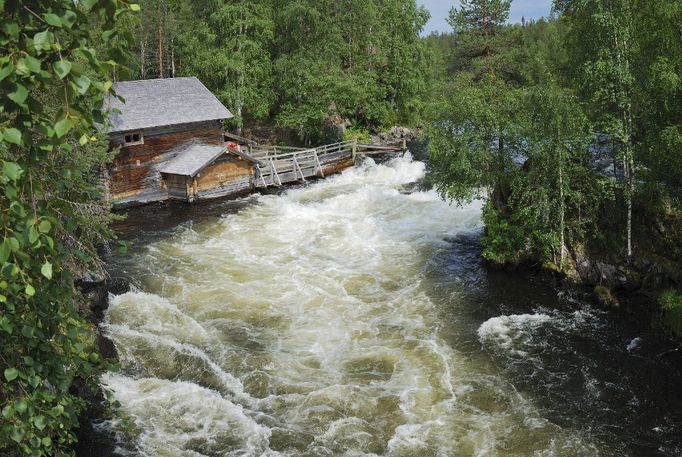 řeka Oulanka ve stejnojmenném národním parku, Finsko