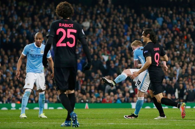 Kevin De Bruyne scores the first goal for Manchester City