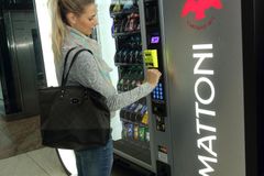 Nápojové automaty mění majitele, dvojkou na trhu se stane vlastník Mattoni