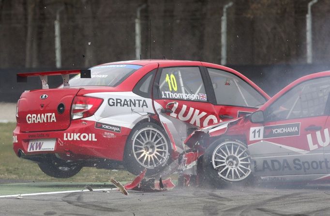 MS cestovních vozů (WTCC),.Monza 2013: Alexej Dudukalo a James Thomspon, Lada Granta