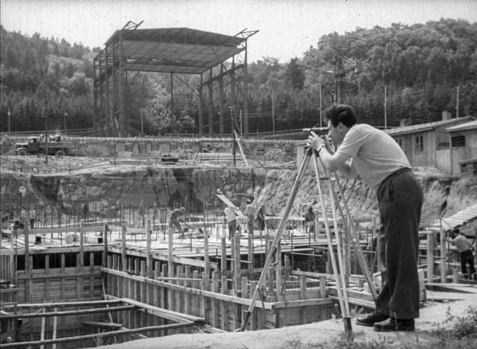 Archivní historie z Ústavu jaderného výzkumu v Řeži u Prahy, kde byl v roce 1957 spuštěn první československý jaderný reaktor.