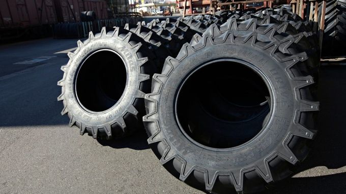 Mitas vyrábí hlavně zemědělské a průmyslové pneumatiky.