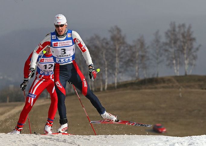 Takhle to vypadalo v Liberci při generálce na šampionát. Na zkrácené trati navazený sníh udělal pod Ještědem hodně zlé krve.