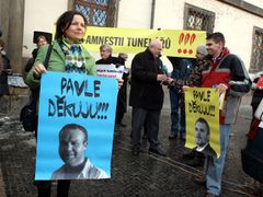 Evropští demokraté demonstrovali 7. března proti novému trestnímu zákoníku bez paragrafu o zneužívání informací v obchodním styku