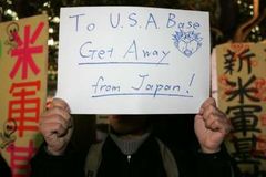 Američtí vojáci v Japonsku nesmějí opouštět základny