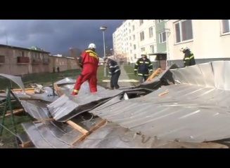 Emma sfoukla střechu v Olomouci