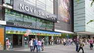 Z hlediska nehod je nejrizikovějším nákupním centrem v Česku Nový Smíchov na pražském Andělu. Za posledních deset let se tam stalo 443 nehod, 18,3 procenta z nich v listopadu a prosinci.