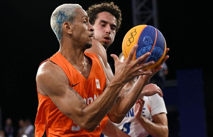 Nizozemec Worthy de Jong, hrdina finálového souboje v basketbalu 3x3 na OH 2024 v Paříži