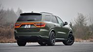 Technicky je auto spřízněné ještě s předchozí generací Jeepu Grand Cherokee, uvedeno bylo již v roce 2010.