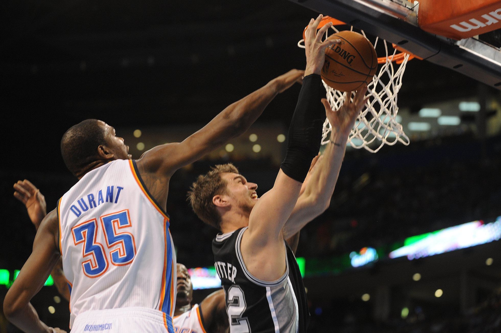 NBA, Oklahoma City  - San Antonio: Kevin Durant (35) - Tiago Splitter (22)