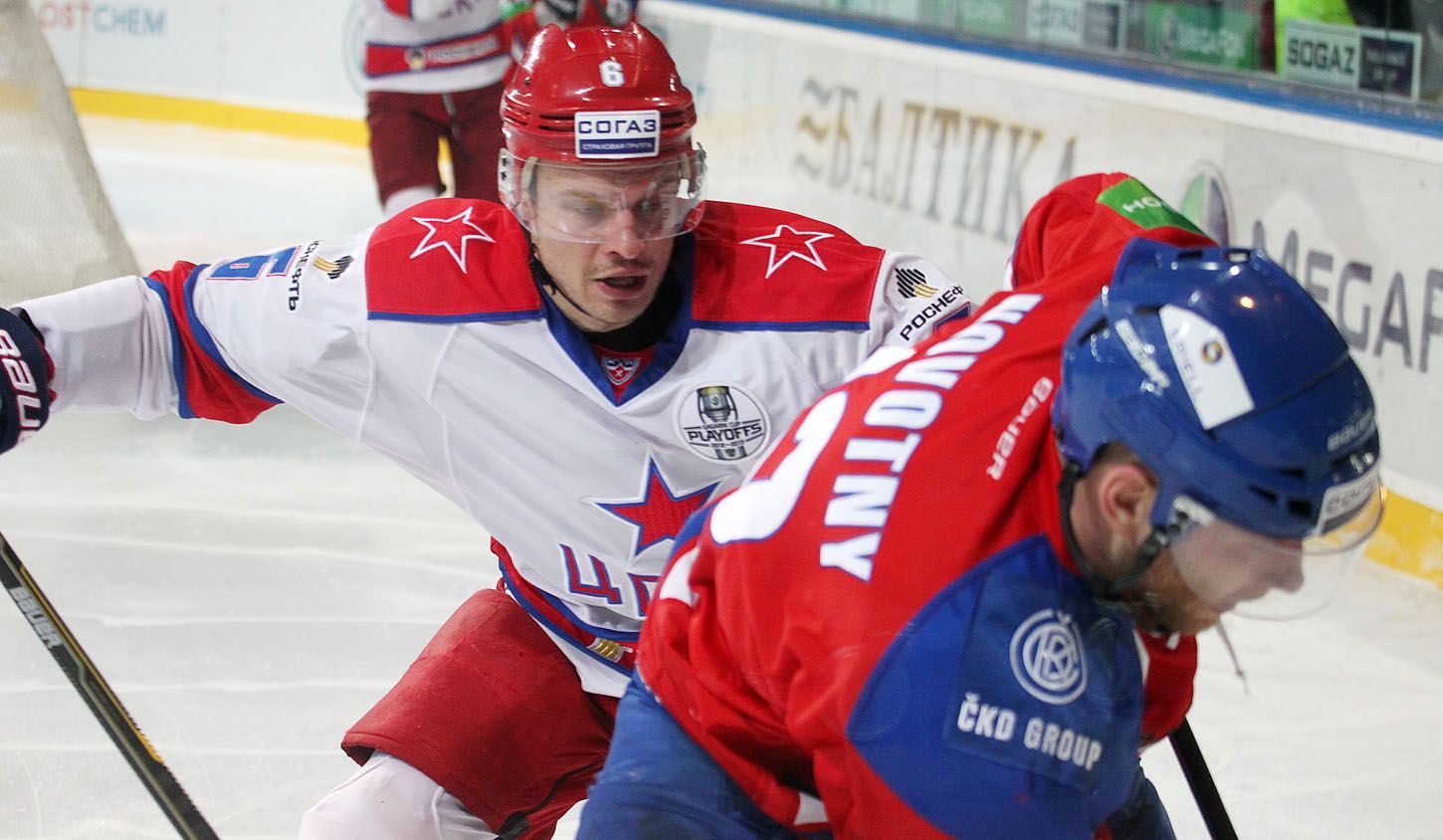 Hokej, KHL, Lev Praha - CSKA Moskva: Jiří Novotný - Denis Deniso