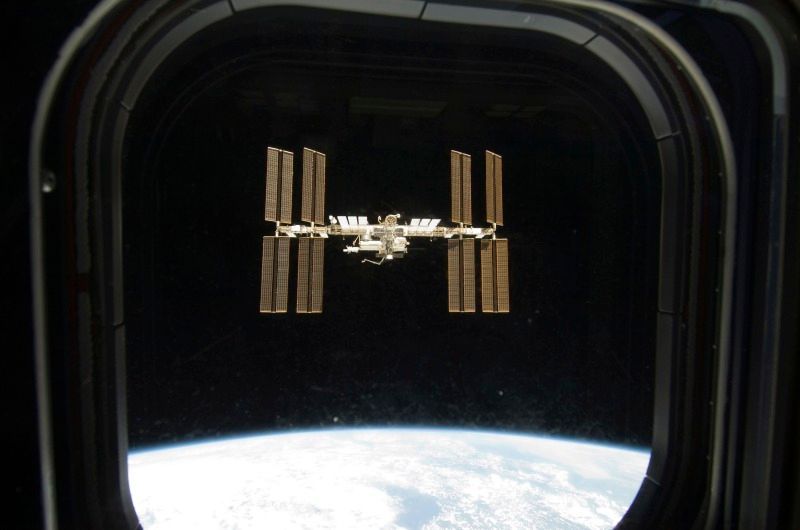 Země z kabiny raketoplánu Endeavour